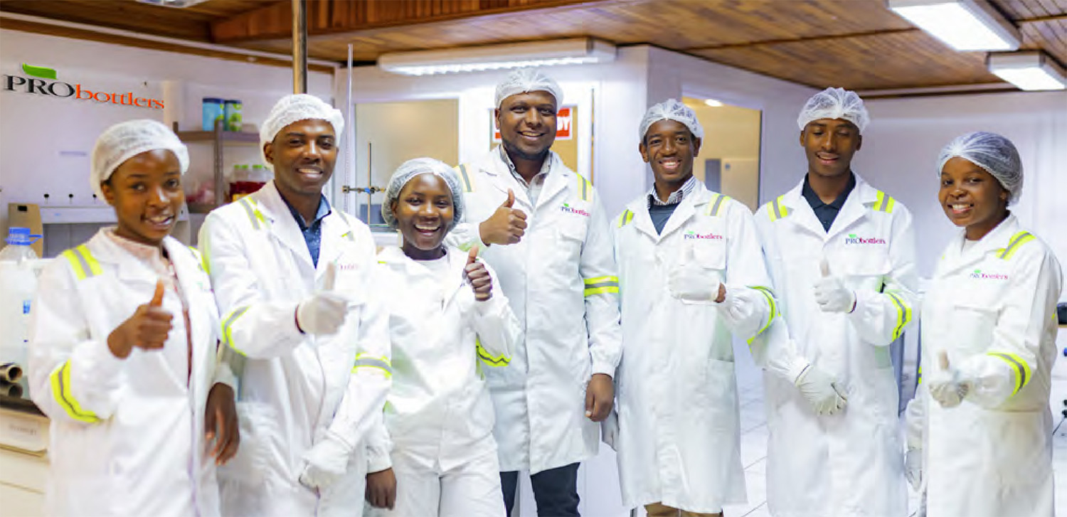 sust04 Safety Health Environment and Quality Control Team from left to right:
Tapiwa Charosa, Tendai Zinyemba, Phephelapia Murehwa, Hlophani Mleya, Lucky Mupomhori, Nicky Dube and Caroline Simango